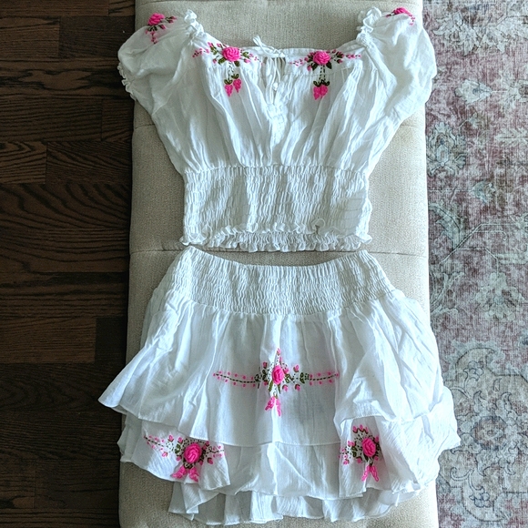 Embroidered skirt and top coord (two piece) - Picture 2 of 6